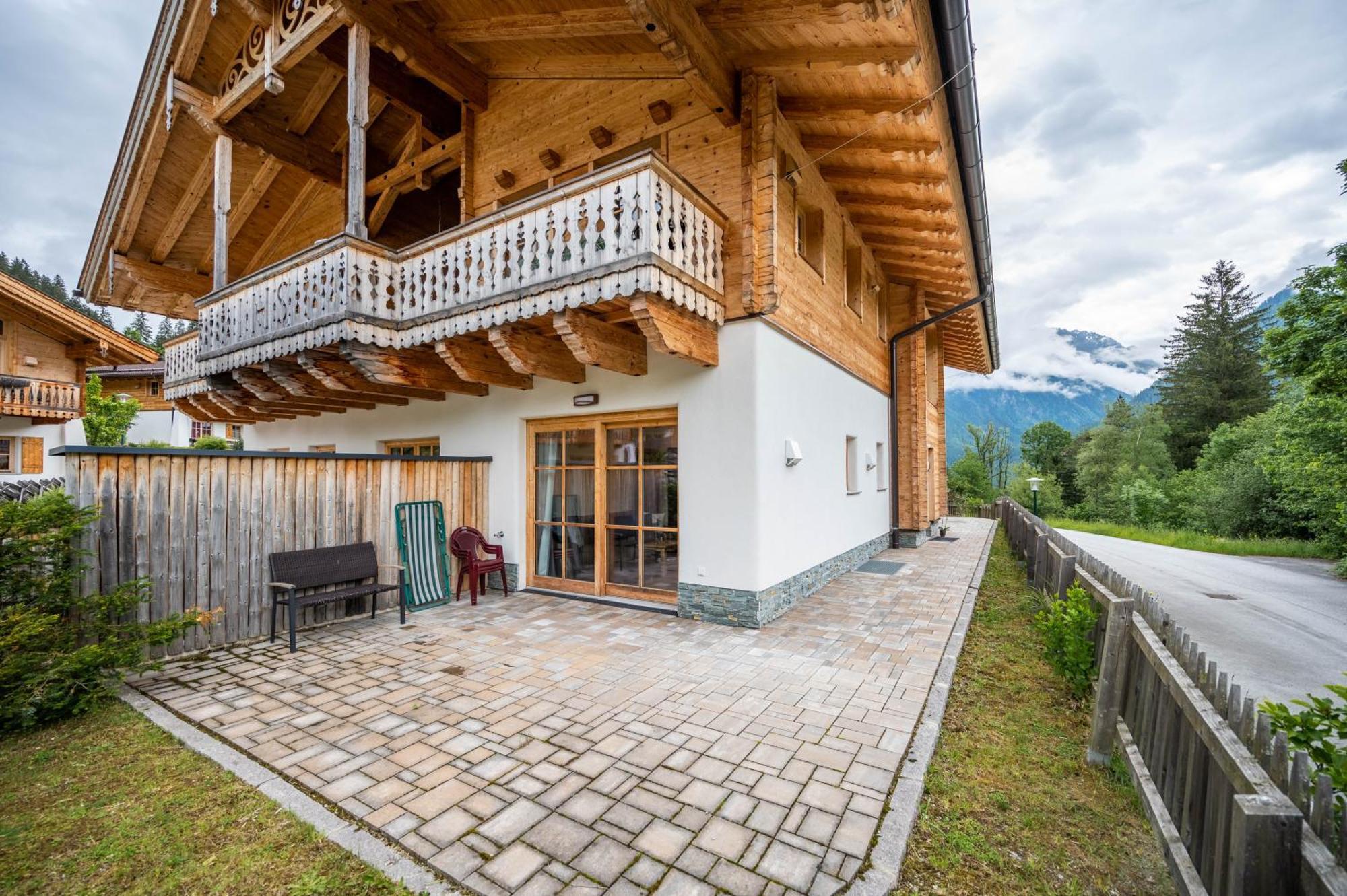 Chaletdorf Am Sonnenhang Neukirchen am Grossvenediger Bilik gambar